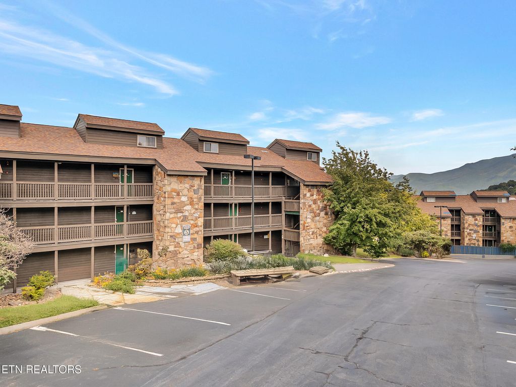 Photo of 1380 Ski View Drive #UNIT 5102, Gatlinburg, TN 37738 (MLS # 1309483)