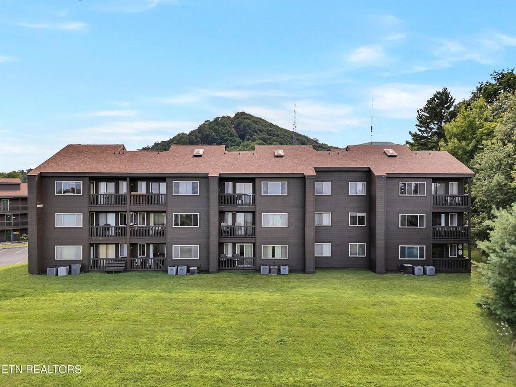 Photo of 1380 Ski View Drive #UNIT 5102, Gatlinburg, TN 37738 (MLS # 1309483)