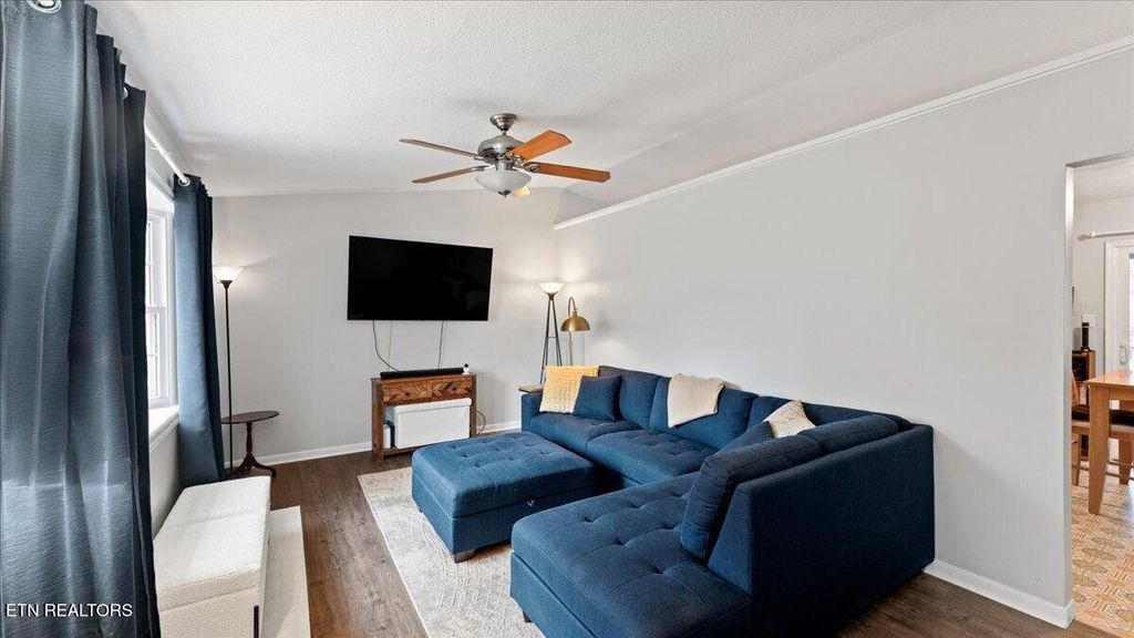 Photo of 1404 Marconi Drive, Knoxville, TN 37909 (MLS # 1328760)