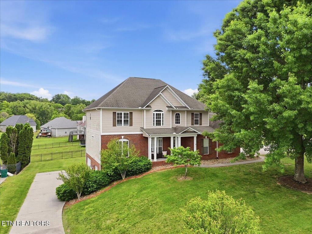Photo of 924 Saddle Ridge Lane, Morristown, TN 37814 (MLS # 1339732)