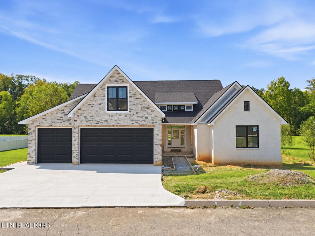 Photo of 630 Running Brook Drive, Strawberry Plains, TN 37871 (MLS # 1356468)