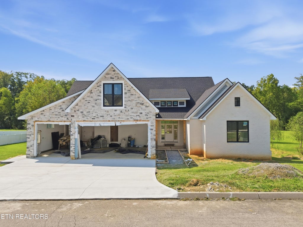 Photo of 630 Running Brook Drive, Strawberry Plains, TN 37871 (MLS # 1356468)