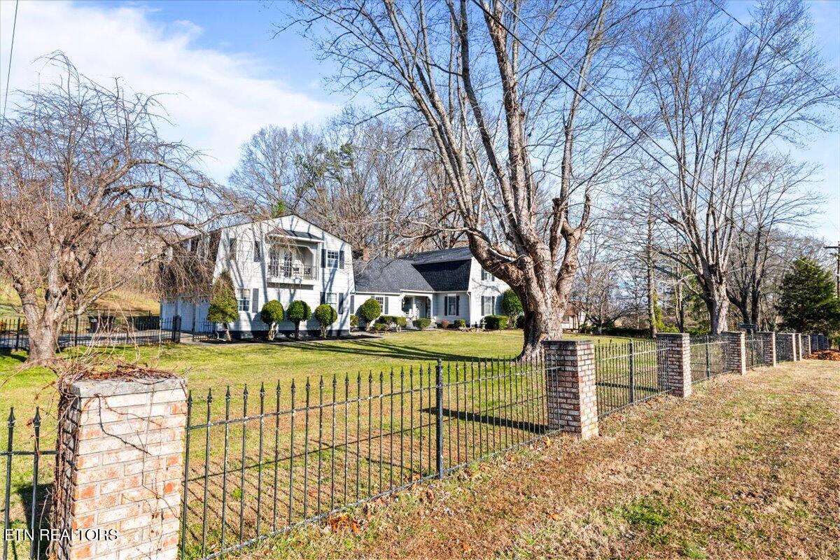 203 Golf Hill Lane