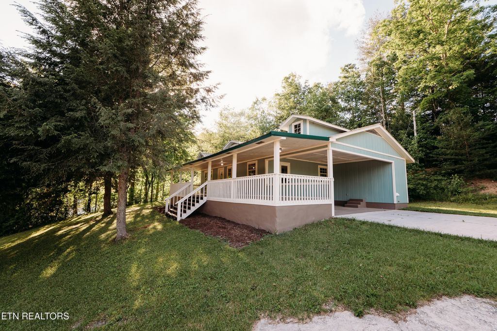 Photo of 1799 Baker Hwy, Huntsville, TN 37756 (MLS # 1302273)