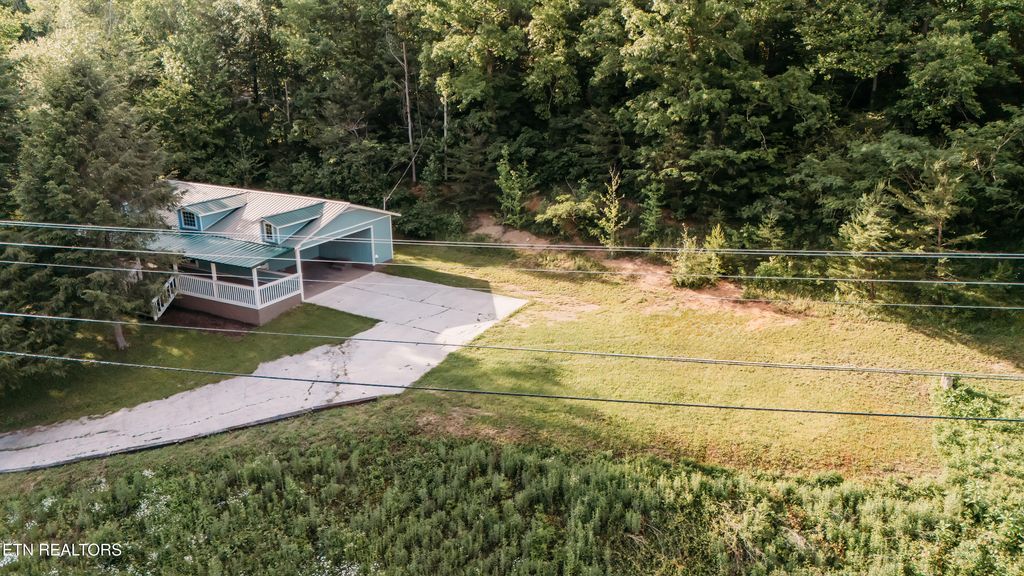 Photo of 1799 Baker Hwy, Huntsville, TN 37756 (MLS # 1302273)