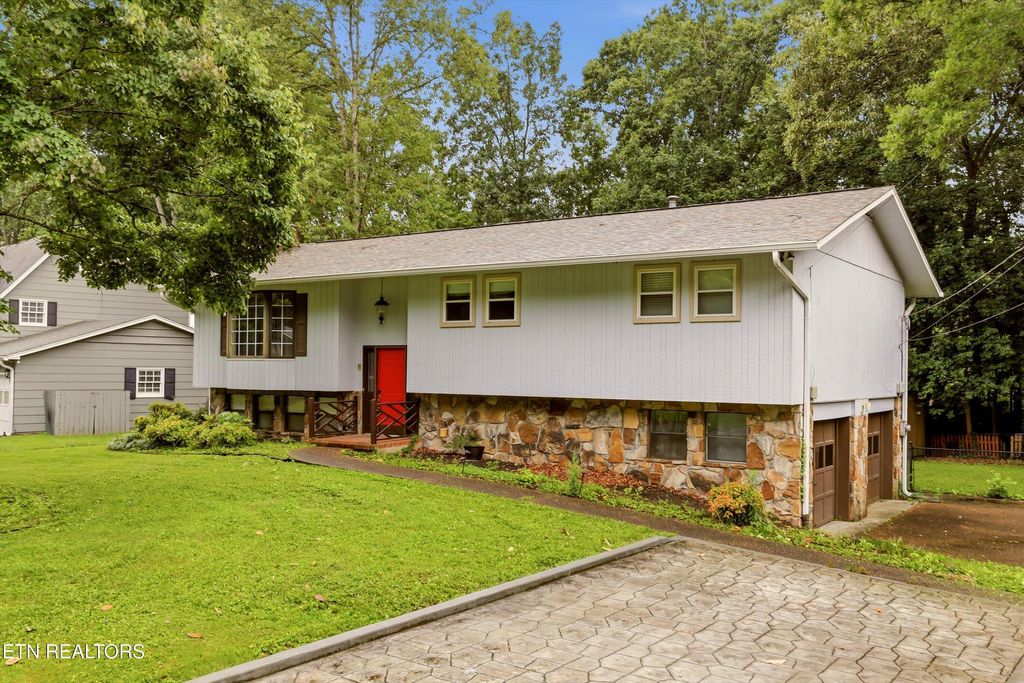 Photo of 1819 Northwood Drive, Knoxville, TN 37923 (MLS # 1348116)