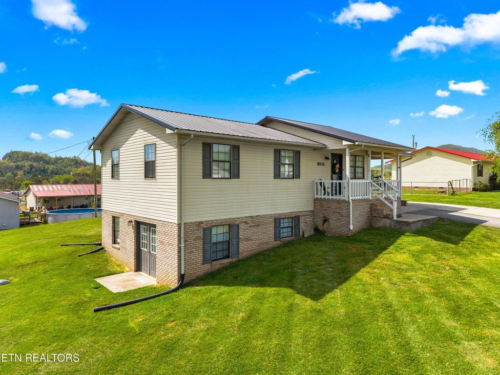 Photo of 191 Leabow Circle, Tazewell, TN 37879 (MLS # 1337217)