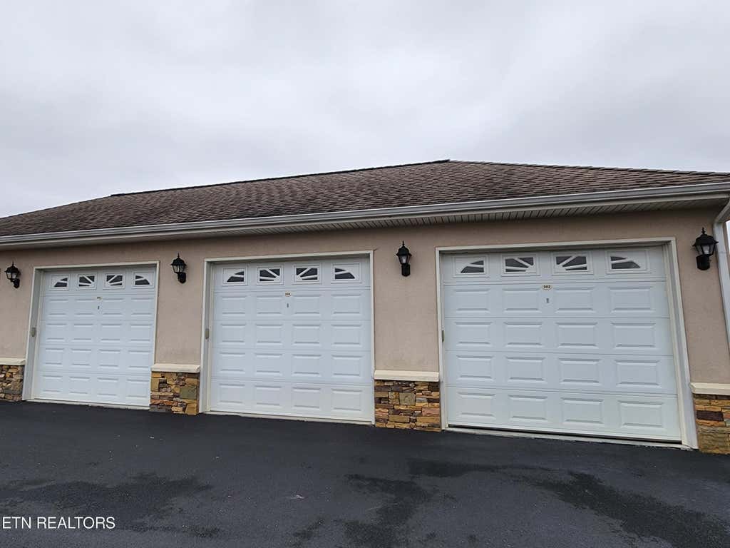 Photo of 535 Rarity Bay Pkwy #302 D, Vonore, TN 37885 (MLS # 1245616)