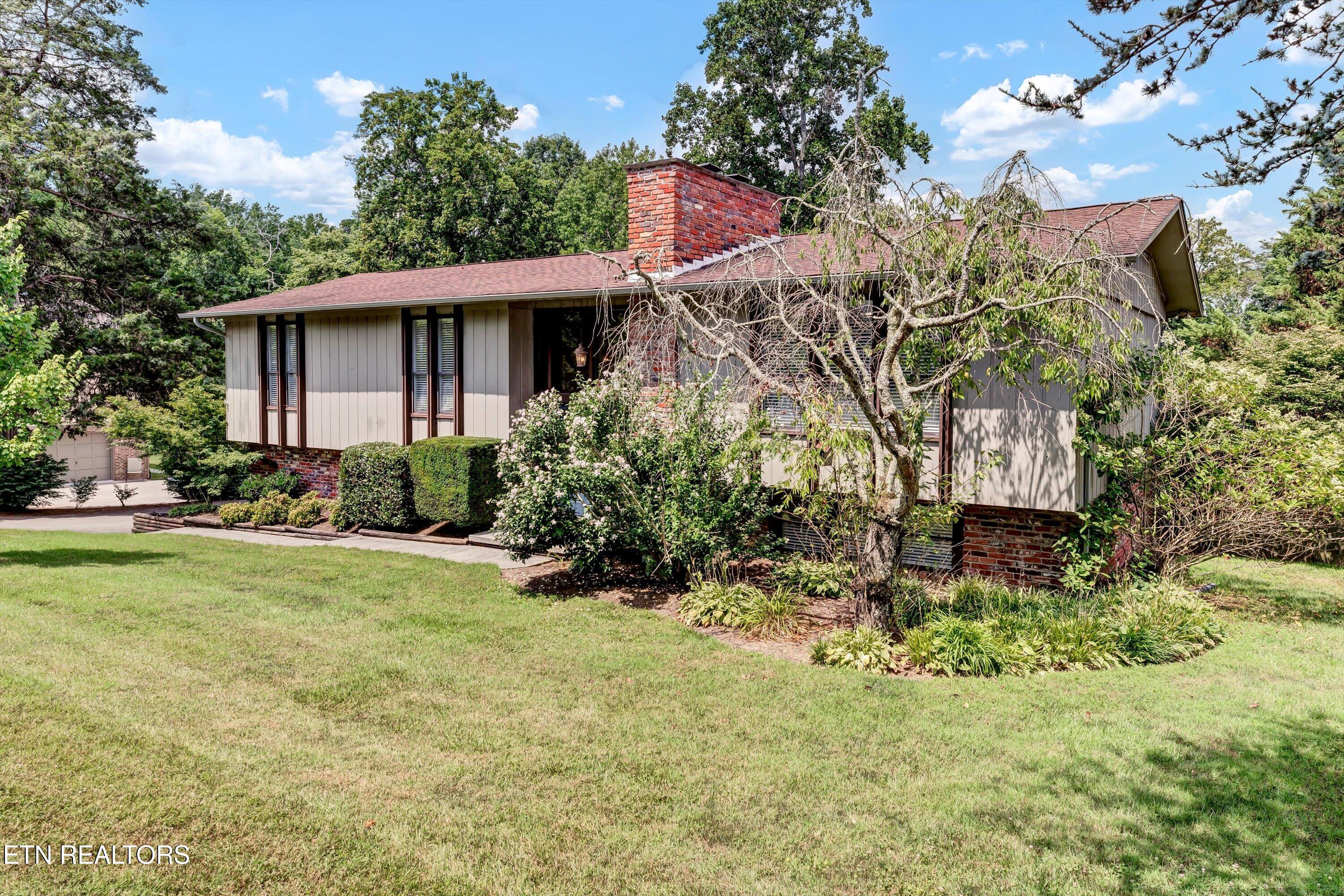 104 Carson Lane