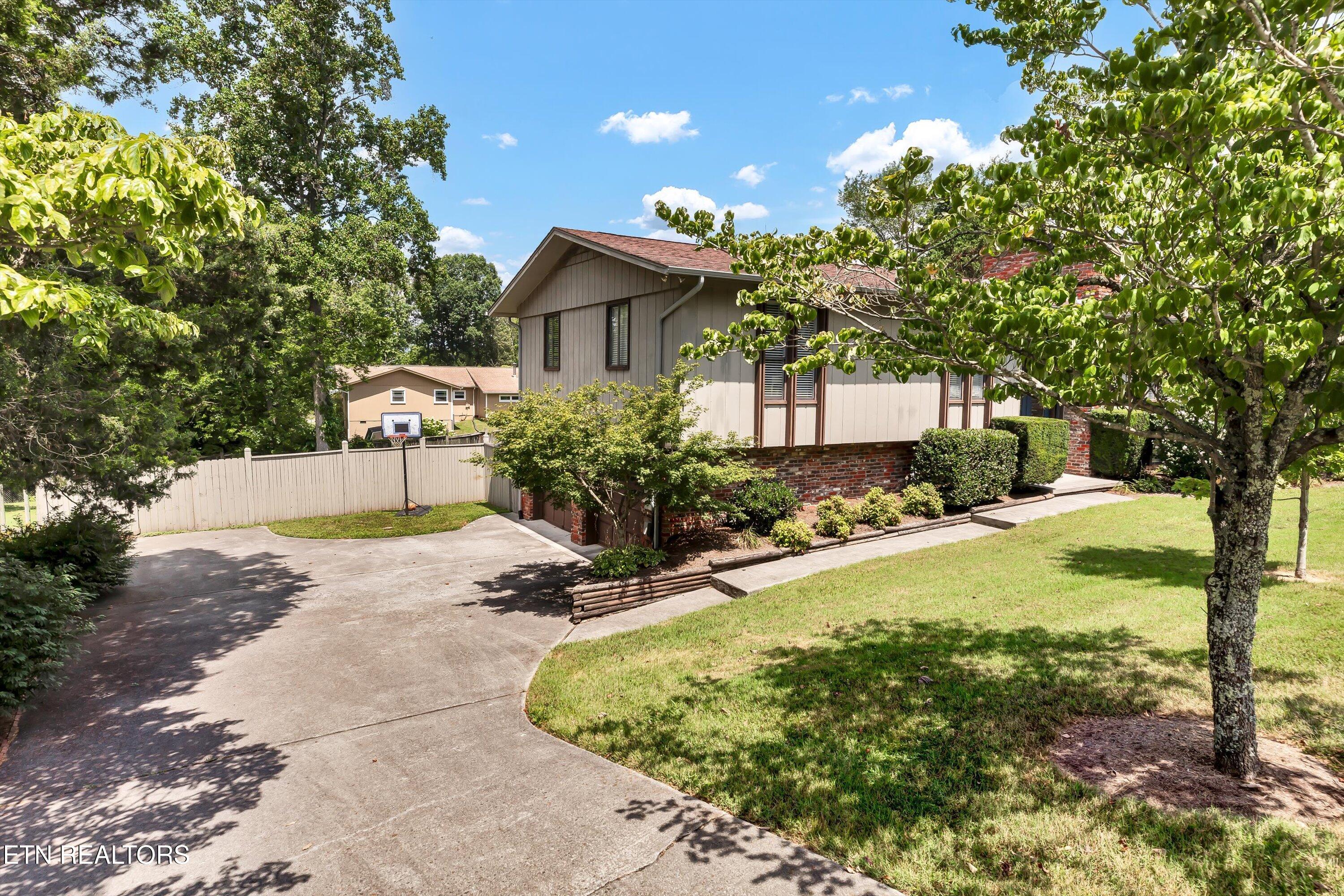 104 Carson Lane