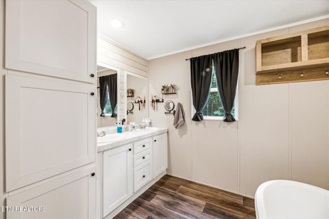 Tiny photo for 140 County Road 124, Athens, TN 37303 (MLS # 1348224)