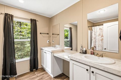 Tiny photo for 140 County Road 124, Athens, TN 37303 (MLS # 1348224)