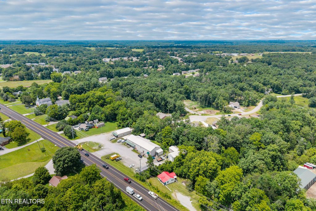 Photo of 2 Riverchase Drive, Crossville, TN 38555 (MLS # 1325922)