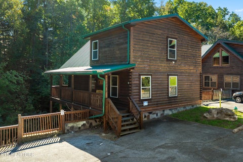 Photo of 531 Blackberry Ridge Way, Pigeon Forge, TN 37863 (MLS # 1359680)