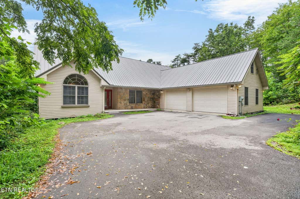 Photo of 50 Ross Place, Monterey, TN 38574 (MLS # 1350831)