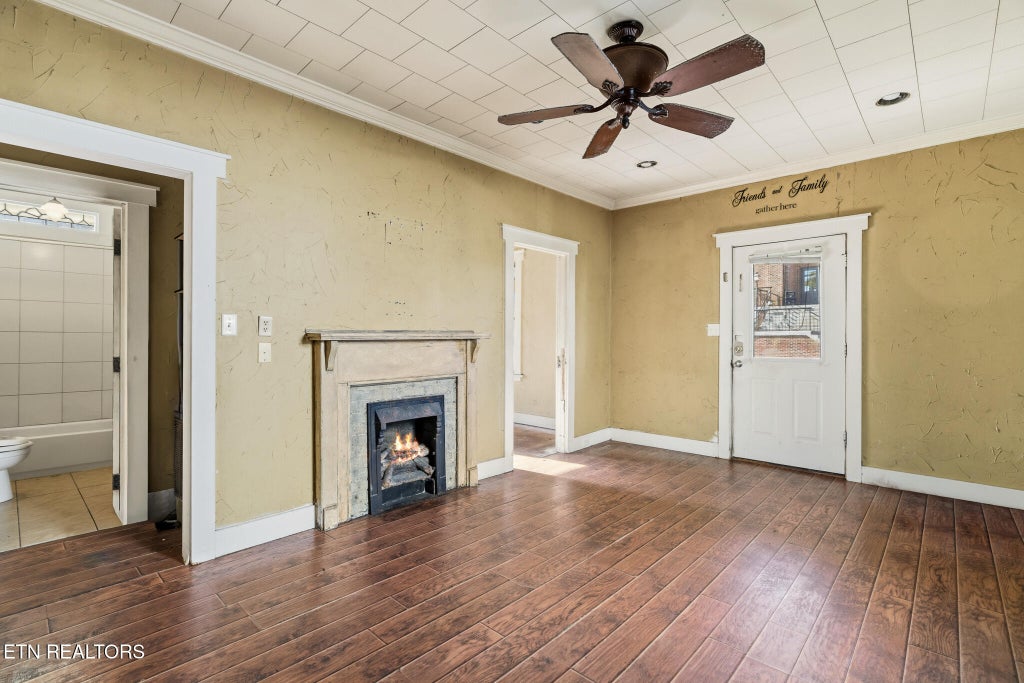 Photo of 205 Cedar St, Loudon, TN 37774 (MLS # 1359174)