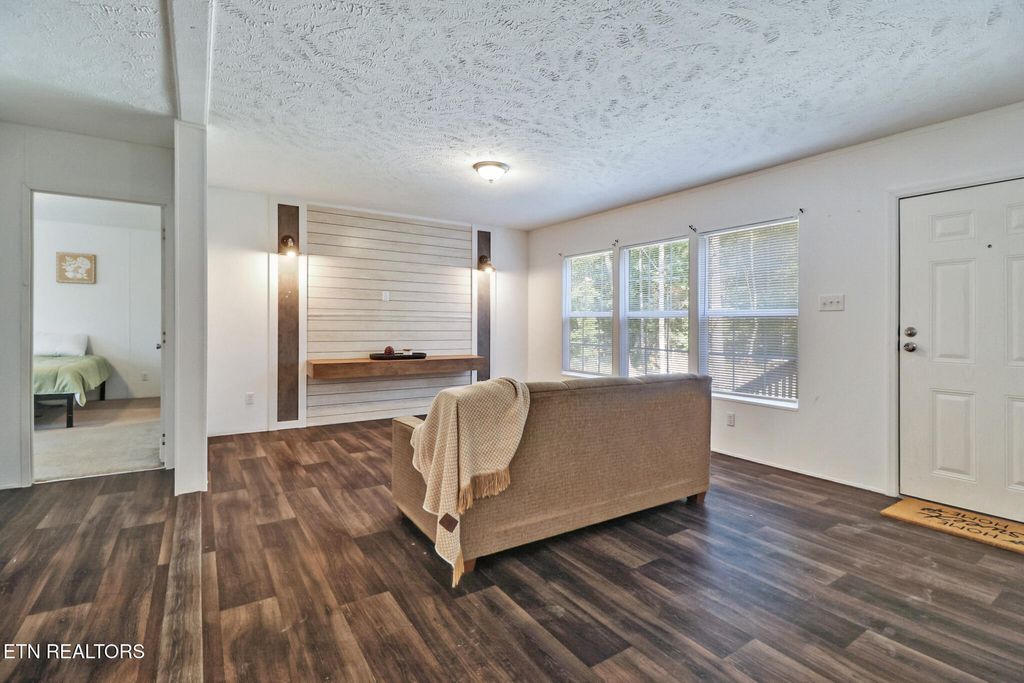 Photo of 137 Grouse Ridge Rd, Harriman, TN 37748 (MLS # 1315327)