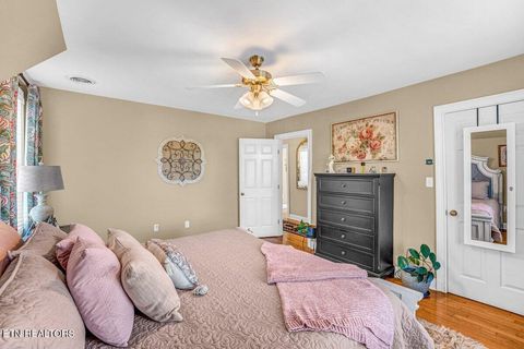 Tiny photo for 600 E 2nd North St, Morristown, TN 37814 (MLS # 1338262)