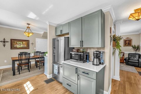 Tiny photo for 600 E 2nd North St, Morristown, TN 37814 (MLS # 1338262)