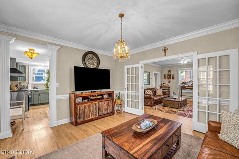 Tiny photo for 600 E 2nd North St, Morristown, TN 37814 (MLS # 1338262)