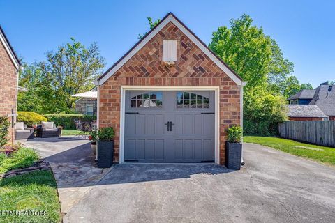 Tiny photo for 600 E 2nd North St, Morristown, TN 37814 (MLS # 1338262)