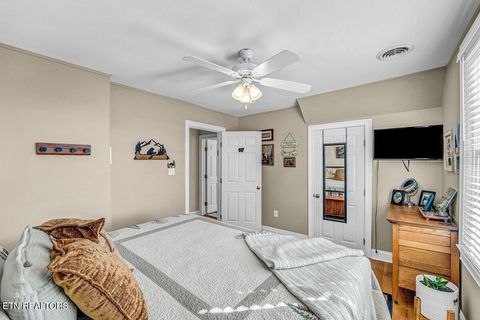 Tiny photo for 600 E 2nd North St, Morristown, TN 37814 (MLS # 1338262)