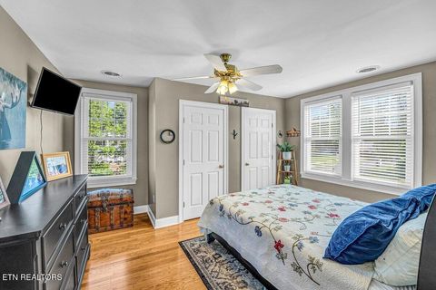 Tiny photo for 600 E 2nd North St, Morristown, TN 37814 (MLS # 1338262)