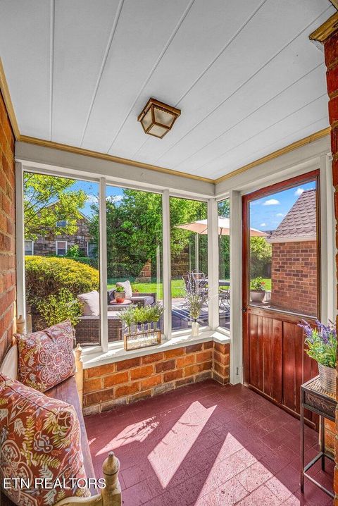 Tiny photo for 600 E 2nd North St, Morristown, TN 37814 (MLS # 1338262)