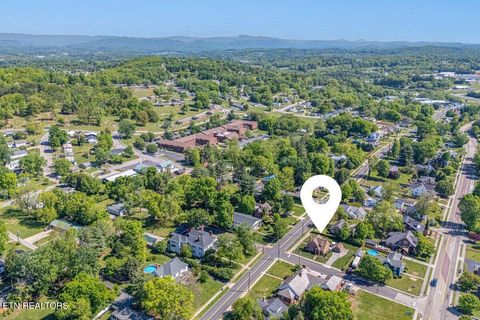 Tiny photo for 600 E 2nd North St, Morristown, TN 37814 (MLS # 1338262)
