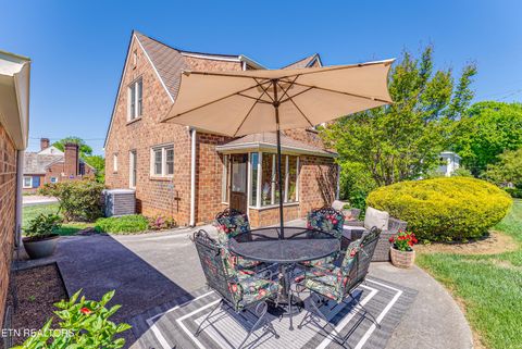 Tiny photo for 600 E 2nd North St, Morristown, TN 37814 (MLS # 1338262)