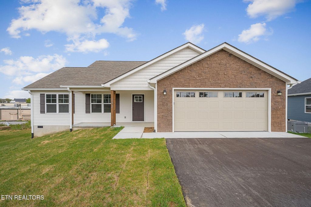 Photo of 172 Sky View Meadow Drive, Crossville, TN 38555 (MLS # 1329495)