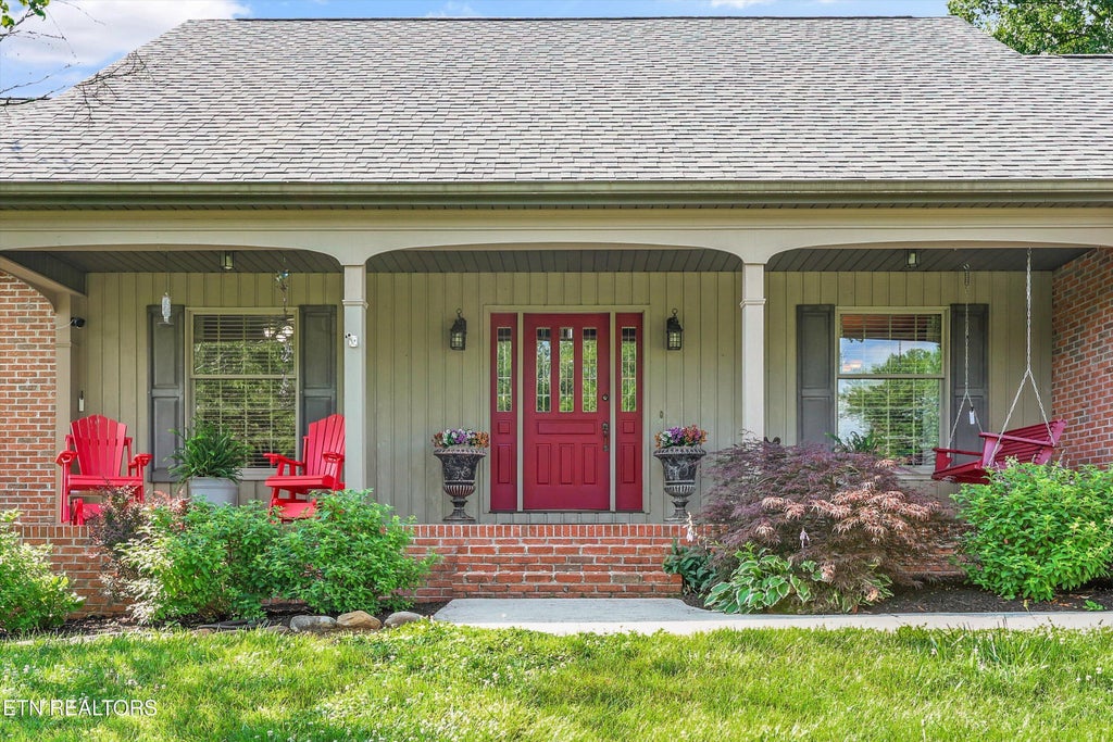 Photo of 331 E Chestnut Hill Rd, Townsend, TN 37882 (MLS # 1354803)