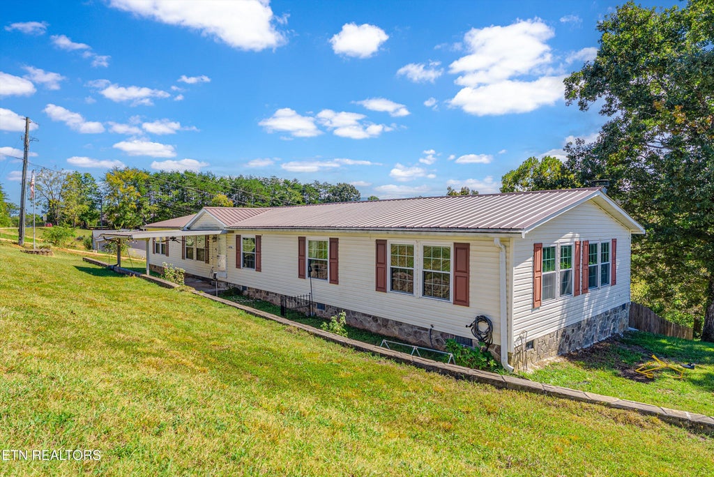Photo of 6106 Lanier Rd, Maryville, TN 37801 (MLS # 1358607)