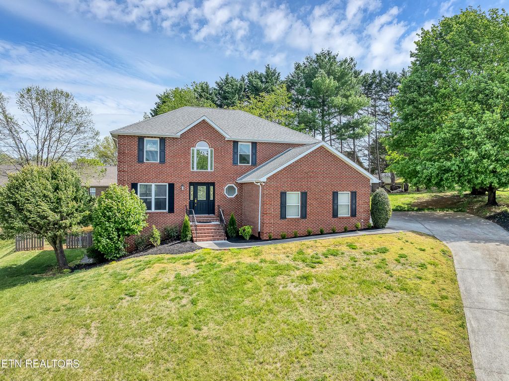 Photo of 1012 Sandy Court, Maryville, TN 37803 (MLS # 1336916)
