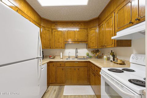 Tiny photo for 3104 N Broadway St #A-5, Knoxville, TN 37917 (MLS # 1334169)