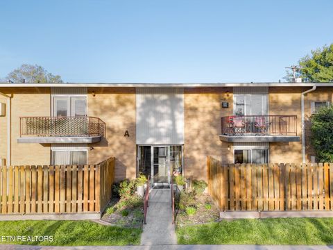 Tiny photo for 3104 N Broadway St #A-5, Knoxville, TN 37917 (MLS # 1334169)