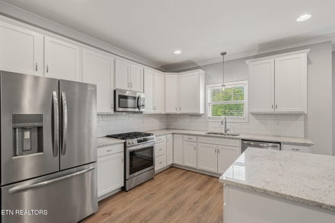 Tiny photo for 112 Kingberry St, Oak Ridge, TN 37830 (MLS # 1358108)