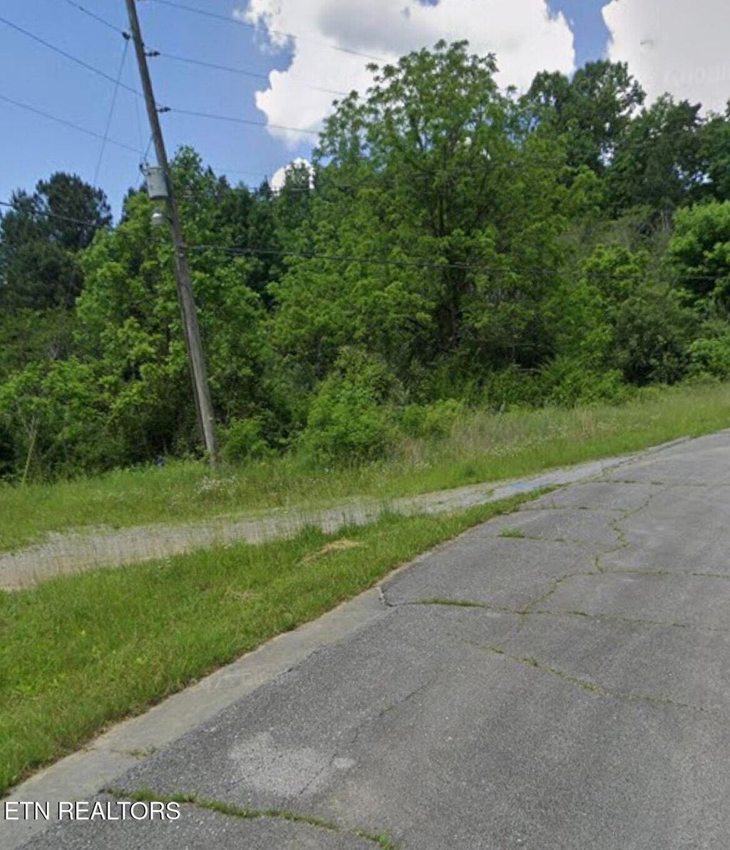 Photo of 140 Old Hwy Rd, Sparta, TN 38583 (MLS # 1335217)