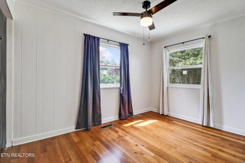 Tiny photo for 119 E Magnolia Lane, Oak Ridge, TN 37830 (MLS # 1335749)
