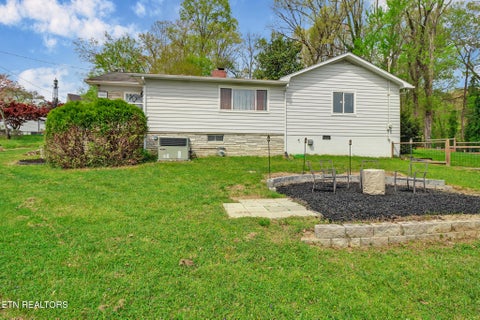 Tiny photo for 119 E Magnolia Lane, Oak Ridge, TN 37830 (MLS # 1335749)
