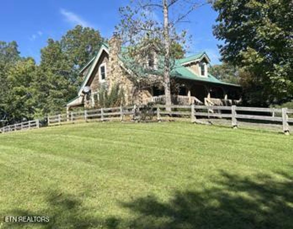 Photo of 323 Beech Hollow Rd, Harrogate, TN 37752 (MLS # 1326063)