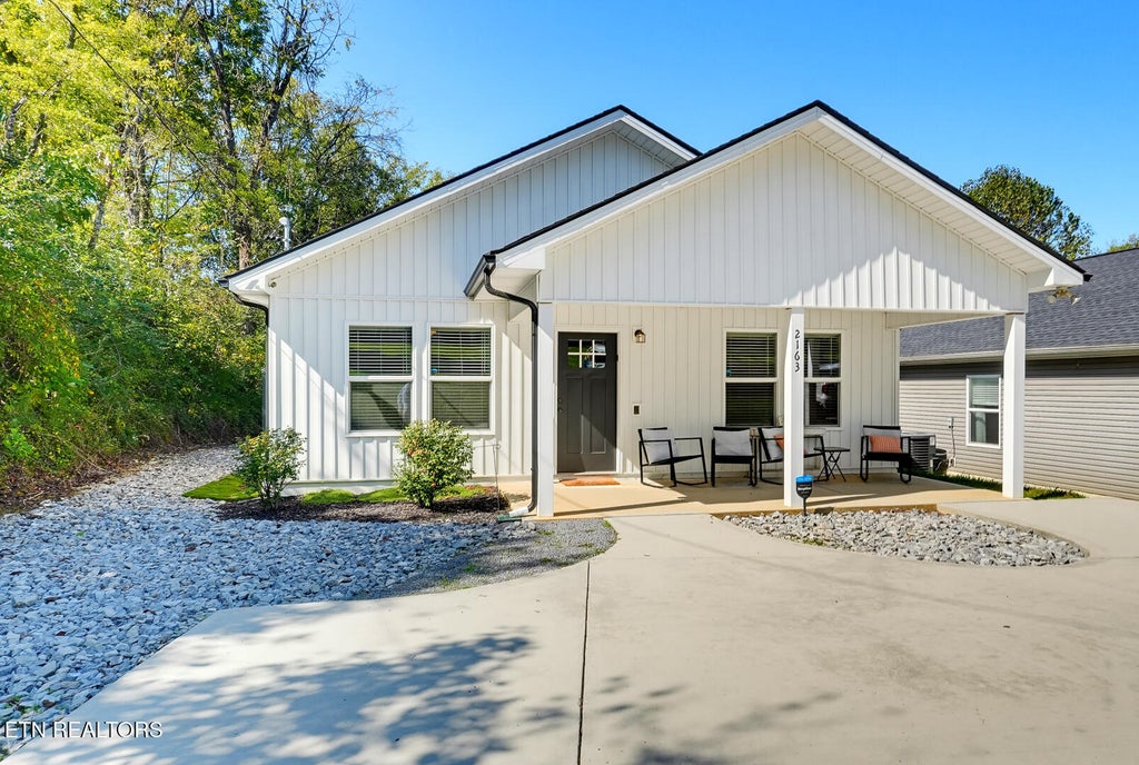 Photo of 2163 Wilson Rd, Knoxville, TN 37912 (MLS # 1359125)