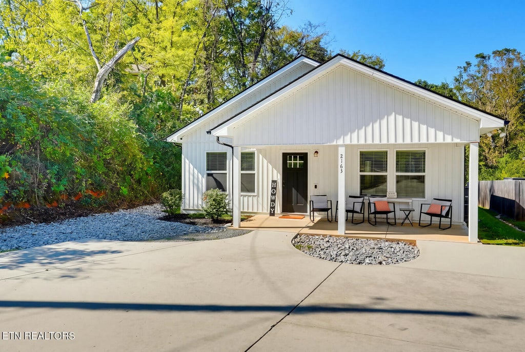 Photo of 2163 Wilson Rd, Knoxville, TN 37912 (MLS # 1359125)