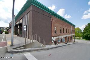 161 E Harper Ave