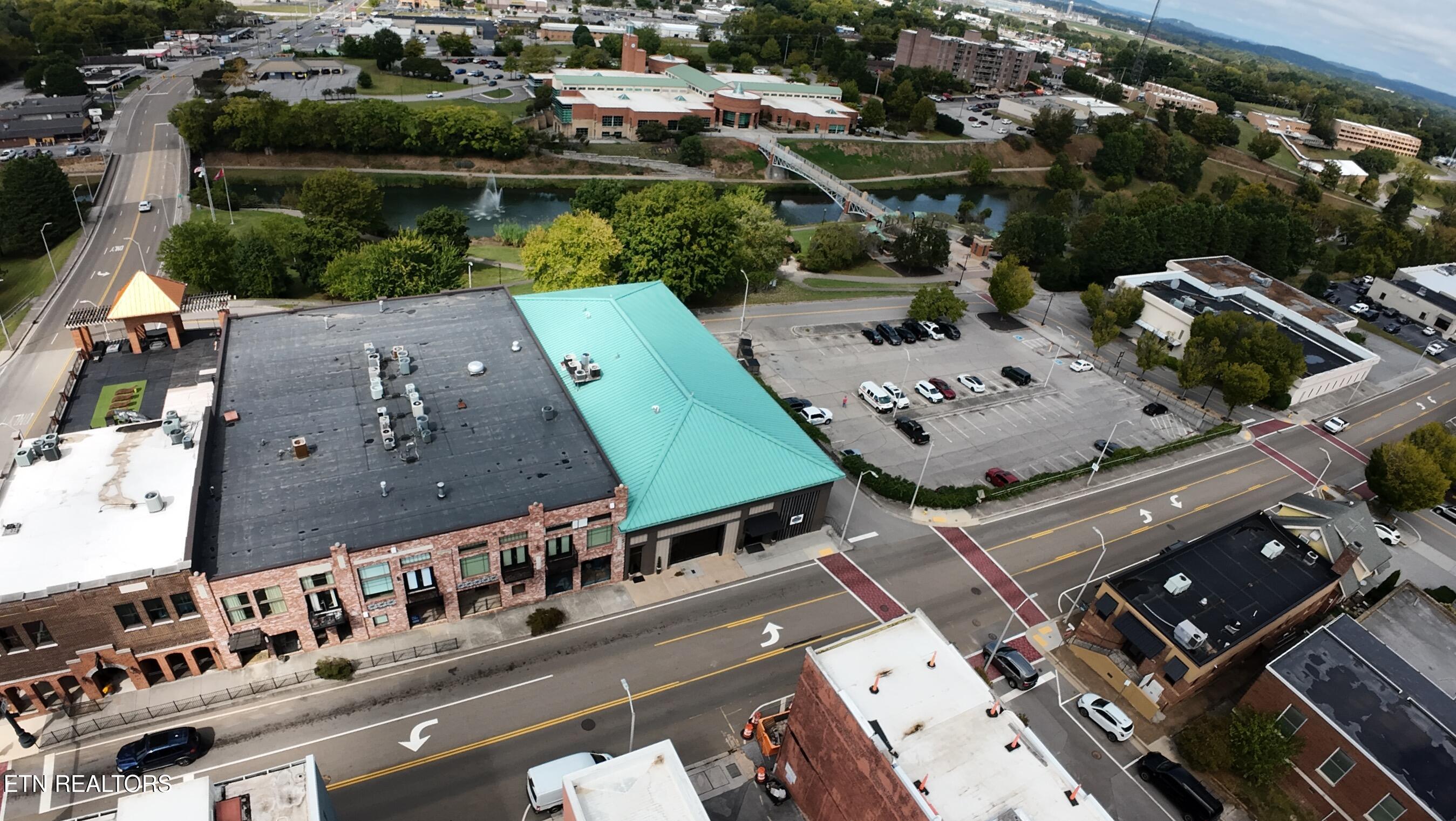 161 E Harper Ave
