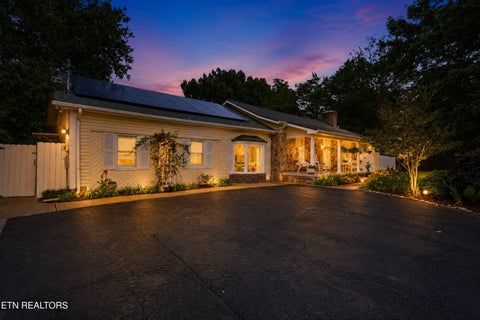 Photo of 2813 E Emory Rd, Knoxville, TN 37938 (MLS # 1346357)