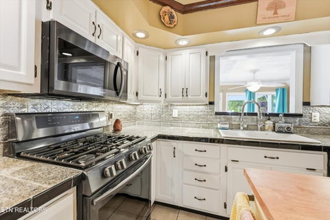 Tiny photo for 2813 E Emory Rd, Knoxville, TN 37938 (MLS # 1346357)