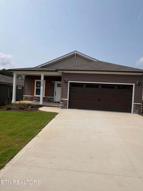 3743 Crimson Clover Lane Knoxville TN 37924