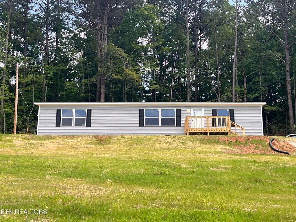 Photo of 560 Chumley Rd, New Tazewell, TN 37825 (MLS # 1305612)