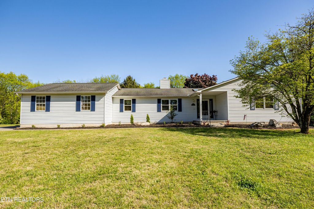 Photo of 1037 Vera Drive, Alcoa, TN 37701 (MLS # 1297798)